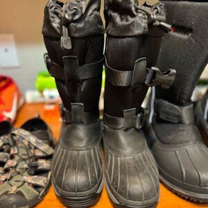 Baffin snow boots